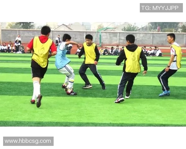 激情四溢的高中足球联赛展现青春风采与团队精神的完美结合 激情四溢的高中足球联赛展现青春风采与团队精神的完美结合